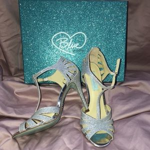BETSY JOHNSON silver glitter high heels